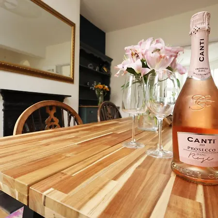 3br Southville Home, Families And Pets Welcome