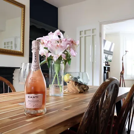 3br Southville Home, Families And Pets Welcome *
